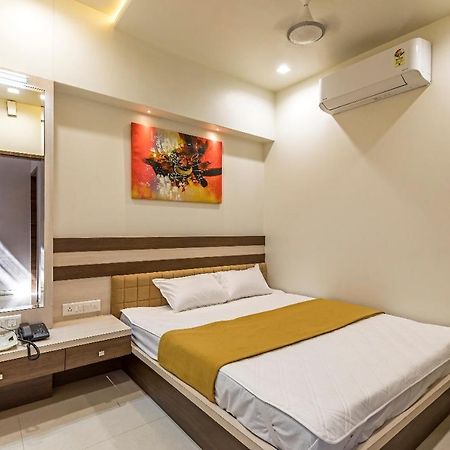 Hotel Rajlaxmi Grand Kolhapur Exterior photo