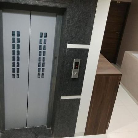 Hotel Rajlaxmi Grand Kolhapur Exterior photo